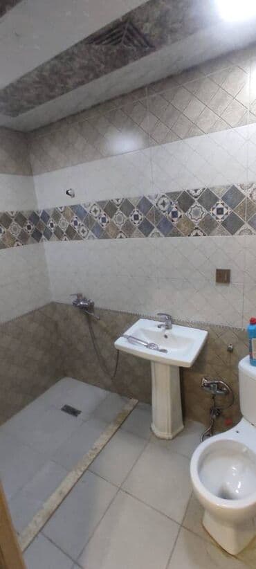 evler bineqedide: Mənzil tam əşyalı kirayə verilir. 14.12 mərtəbə, 58 kv, 1 otaq, (1-2 — 4