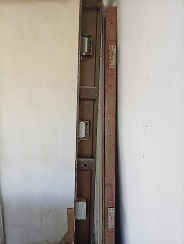 taxda ucuz: Dəmir giriş qapısı və metal qutu (kasa) komplekti. Xüsusiyyətlər: - — 2