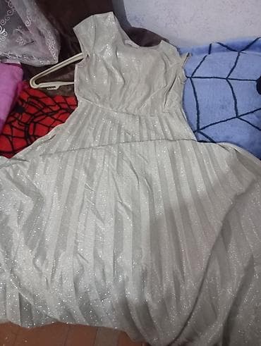 gozel donlar: Brend: DELVINA Model: Qadın ziyafət/plissé donu Ölçü: 40 Rəng: Açıq — 2