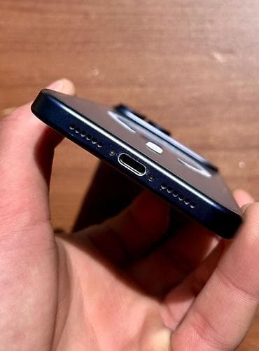 kandisaner ikinci el: IPhone 17 Pro Max, 512 GB, Blue Titanium, Face ID — 4