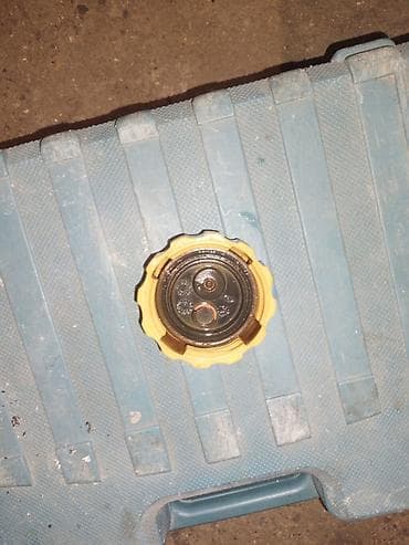 Məhsul: Avtomobil radiatoru üçün qapaq (təzyiqli) Təsvir: - Sarı