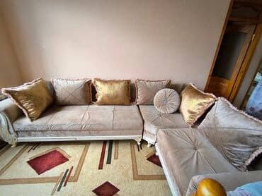 divan 2ci əl: Künc divan, İşlənmiş, Açılmayan, Bazasız, Vеlur parça, Çatdırılma yoxdur — 1