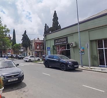 bineqedi emlak: Magazinin yerleştiyi yer Gence şeherin ikinci hissesi (vtaroy çast) — 4