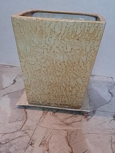 Keramik dekorativ bitki qabı (altlıqla) - Material: şirəli keramik - lalafo.az -da Keramik dekorativ bitki qabı (altlıqla) - Material: şirəli keramik -