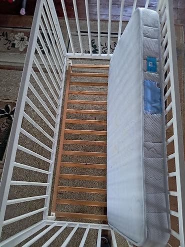 Beşiklər: Oğlan və qız üçün, Dördbucaq, Beşik, Matras ilə, Yellənmə mexanizmsiz — 1