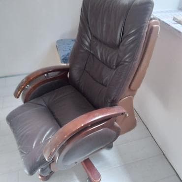 Офисная мебель: 055 304 81 85 Xüsusiyyətlər: - Material: tünd qəhvəyi süni dəri — 1