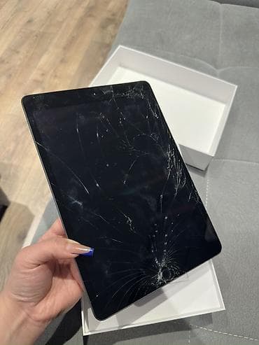 oyun planseti: Apple iPad 8-ci nəsil 32GB Wi-Fi + Cellular (SIM kart dəstəyi olan — 2