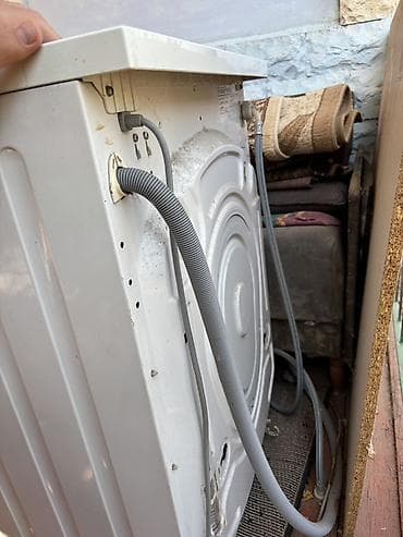 tecno pova 6 pro: Siemens 5kg paltaryuyan maşın satılır. Zapças (ehtiyat hissəsi) kimi — 6