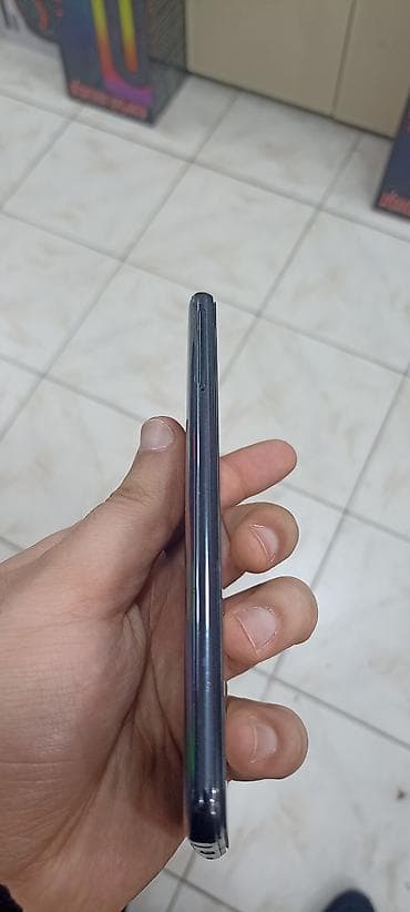 honor x8b 256: Samsung Galaxy A40, 64 GB, rəng - Qara, Barmaq izi — 3