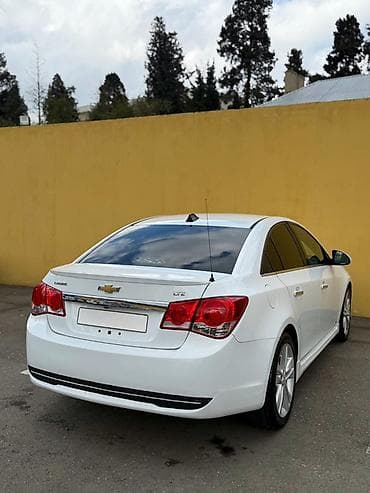 maşın nol altı: Chevrolet Cruze: 1.4 l | 2015 il 198000 km Sedan — 7
