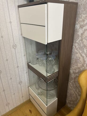 demir dolab: Şüşəli dolab vitrini — 3