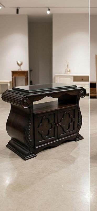uşaq ucun divan: - Qırmızı rəngli, modern dizaynlı divan. Yumşaq toxumalı parça üzlük — 6