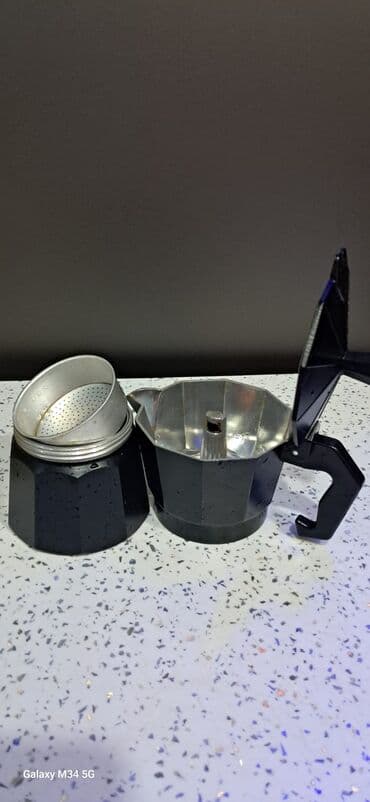 şaxta baba oyuncağı: Elektrik samovarı işləkdir,sadəcə üzərinin dəm çayniki yoxdur — 4