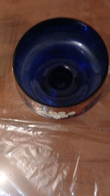 Vazalar: Bir vaza, Bogem şüşəsi — 2