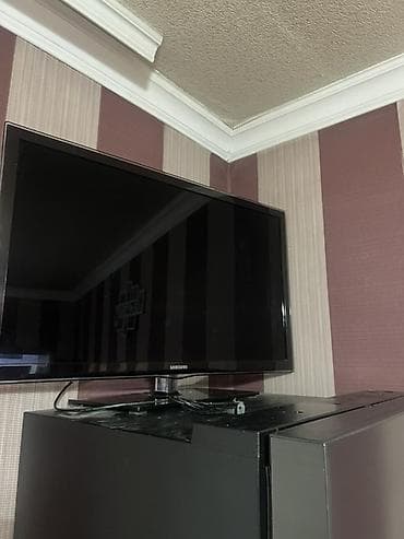 mini televizor: Samsung LED televizor - Ekran diaqonalı: təxminən 32–40 düym — 2