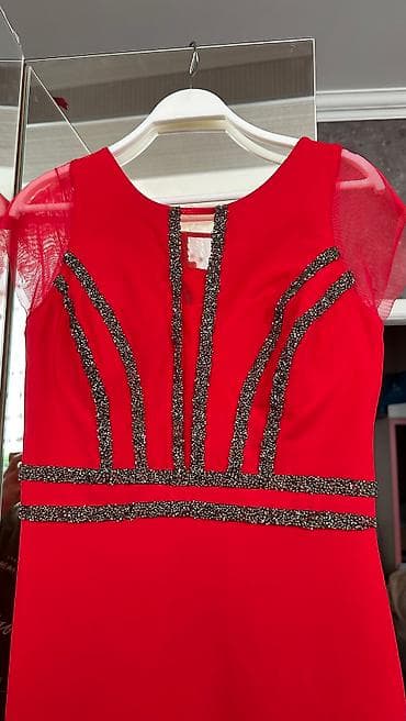 Satilir 70 manat 42 razmer 1 defe geyinilib
Baha alinib