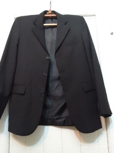 Klassik kişi pencəyi - Rəng: qara - Kəsim: klassik, iki düyməli ön