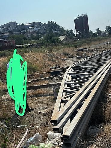 11 ədəd ferma satılır. Hər birinin uzunluğu 22 metr, hündürlük 1.80 — 1