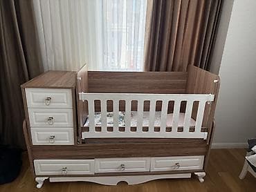 kombi ehtiyyat: Oğlan və qız üçün, İşlənmiş, Beşik, Yellənmə mexanizm ilə — 1