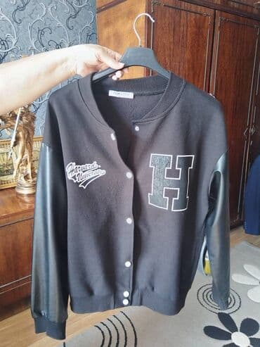 deri pencekler: Boy 1.60,1.65 çəki 60-70kq olanlar üçün uyğundur.Türkiyənindir.Qolları — 1