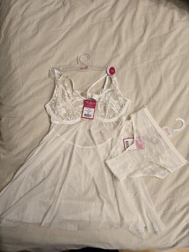 eyri ayaqlar ucun geyimler: Ağ gecəlik Penti firması.Təzədir.etiketi üstündə.Xı öıçü (L da — 3