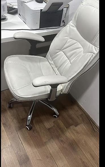 Ofis masaları: Təkərli, Qolları tənzimlənmir, Süni dəri — 1