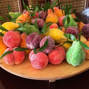 Şifariş göturulur. Qiymətlər munasib hər yerdə 1manata satılan şaftalı