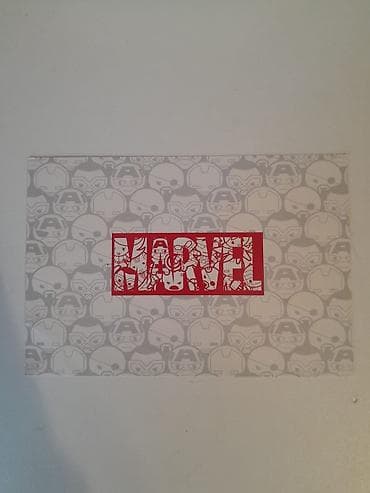 Marvel temalı plakat/poster ORIGINAL - Dizayn: Ağ fon üzərində boz