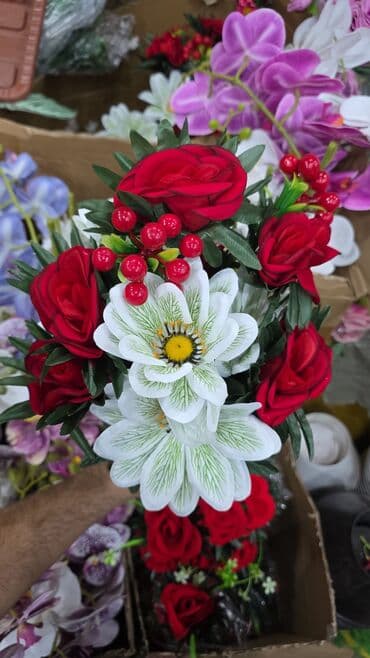 искусственные цветы баку: Şəkildə gördükləriniz 2 azndan başlıyır 5 aznə qədər qiymətlərdir — 3