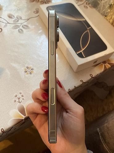 ayfon 1 telefon: IPhone 16 Pro Max, 256 GB, Natural Titanium — 4