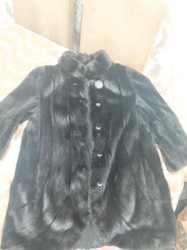Hyundai: Qara mink kürkü - Model: qısa palto tipli, dizdən yuxarı uzunluqda - — 1