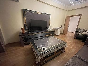 qara perde: Qonaq otağı və yemək otağı mebel dəsti Tərkib: - Yemək masası və 6 — 4