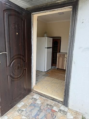 baki ev satisi: Ev 350 REAL QALANLARA 300 etmek olar KAMUNALLAR MEN TEREFINDEN — 2