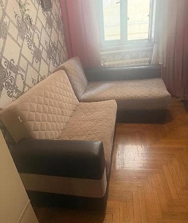 tek divan: Kunc divan bazasi var Tecili satilir 100 azn Unvan :İceri şeher — 1