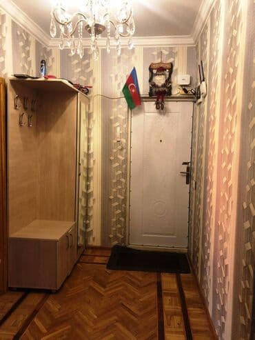 9 ci mikrorayon satilan evler: Bakı, 3 otaqlı, Köhnə tikili, 80 kv. m — 15