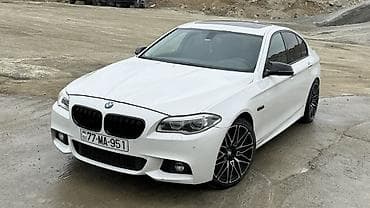 disk teker mercedes: BMW 5 Series F10 sedan – ağ rəng, M paket üslubunda xarici görünüş — 1