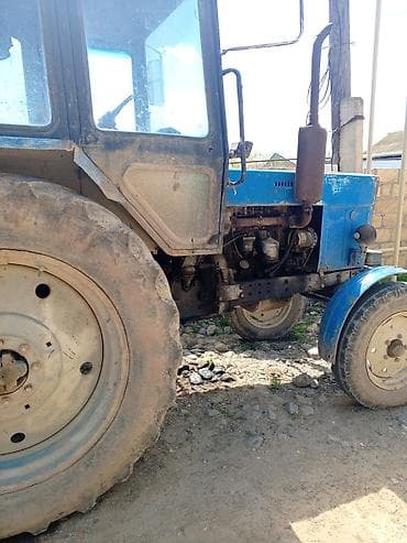 ford transit muherrik: Mavi rəngli kənd təsərrüfatı traktoru - Kabinli konstruksiya: tam — 6