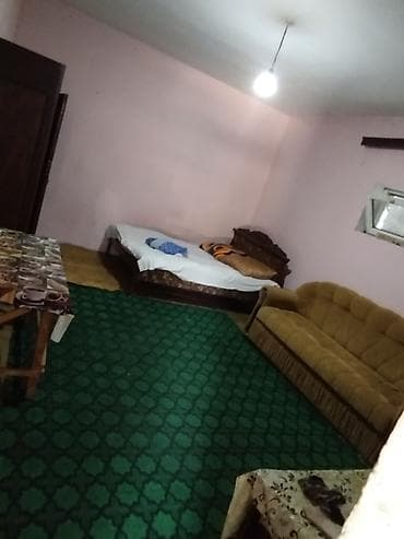 – həyət evi. kirayə otaqlar . qazdı . işıqdı . sudu. hamısı bizlikdi — 1