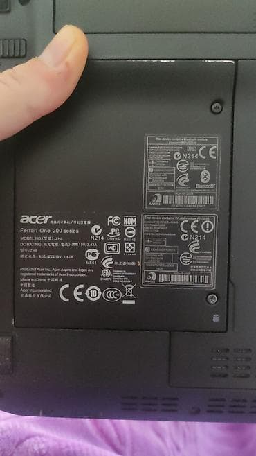 notebook çantası: Acer Ferrari One 200 Series netbuk Xüsusiyyətlər: - Model: Acer — 1