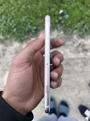 iphone 7 aux: IPhone 8, 64 GB, Qızılı, Qırıq — 4