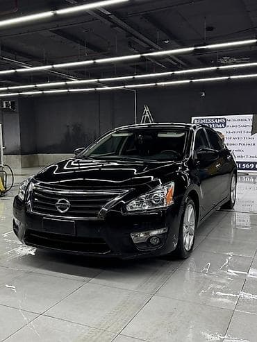 Nissan Altima: 2.5 l | Sedan — 3