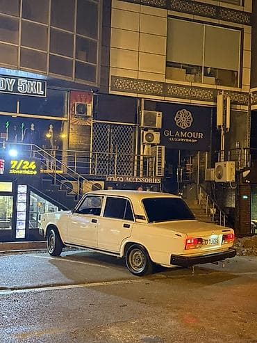 ij diskləri: VAZ 2107, ağ rəng, 4 qapılı sedan. İll 2005 Texniki xüsusiyyətlər və — 4