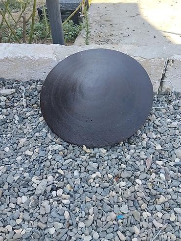 Qab-qacaq və mətbəx ləvazimatları: Qədimi Çuqundan Sac.Eni:42sm.Dərinli:5sm — 2