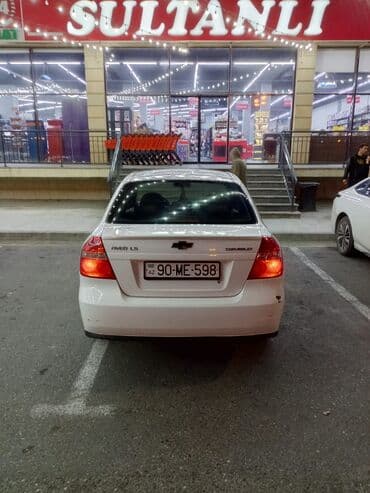 авто дешево купить: Chevrolet Aveo LS sedan – ağ rəng, 4 qapı. Əsas xüsusiyyətlər: - — 3