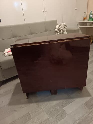 Moskviç: Qonaq masası, İşlənmiş, Qatlanan, Taxta, Kvadrat masa — 3