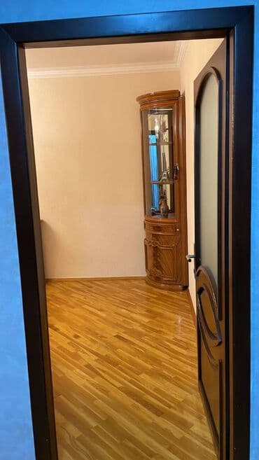 квартиры на ази асланова: Həzi Aslanov metrosunun yaxınlığında 5 mertebeli binanın 5-ci — 4