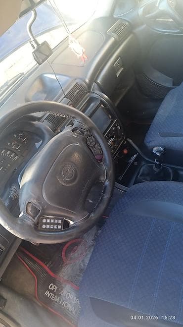 audi 100 2 d: Opel Astra F Caravan – universal kuzovlu, mavi rəng. Texniki və — 2