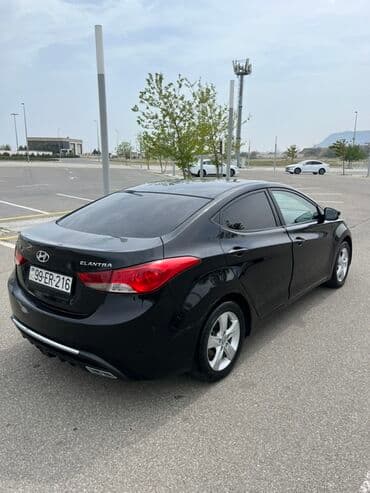 diffuser satisi: Tecili Hyundai Elantra sedan - Korpus: 4 qapılı sedan, qara rəng - — 4
