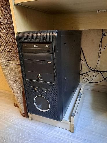 Monitorlar: Kompyuter özümə məxsusdur, xanım tərəfindən çox səliqəli və təmiz — 3