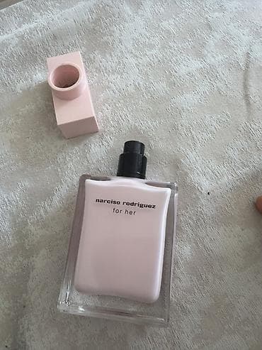 Narciso Rodriguez – For Her (EDP) Qutu/qapaq şəkillərdə göründüyü